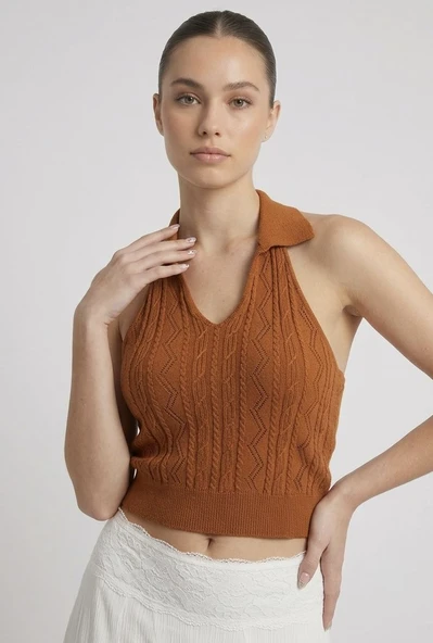 Kadın Polo Yaka Sırt Dekolteli Crop Bluz - Camel ürün görseli 1