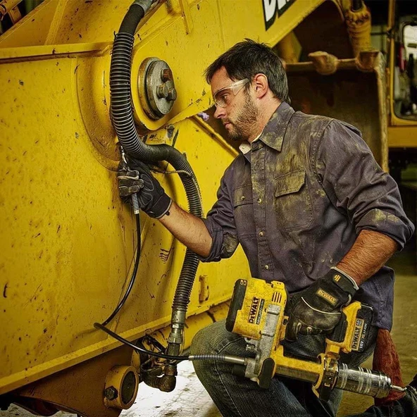 Dewalt DCGG571M1 Li-Ion 18V 4.0Ah  Şarjlı Gres Tabancası - Resim 4