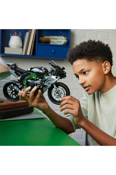 LEGO ® Technic Kawasaki Ninja H2R Motosiklet 42170 - 10 Yaş ve Üzeri İçin Yapım Seti (643 Parça) ürün görseli 1