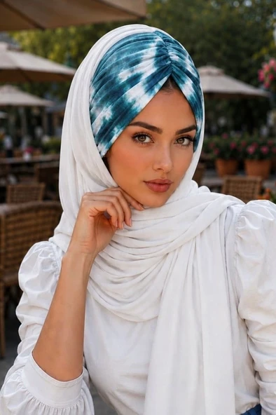 Kırık Beyaz Petrol Batik Desenli Hazır Şal ürün görseli 1