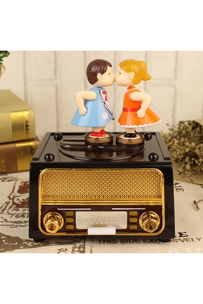 Wolawood Romantik Öpüşen Çift Kurmalı Müzik Kutusu – Nostaljik Aşk Temalı Sevgili Figürlü Dekoratif Hediyelik ürün görseli 1