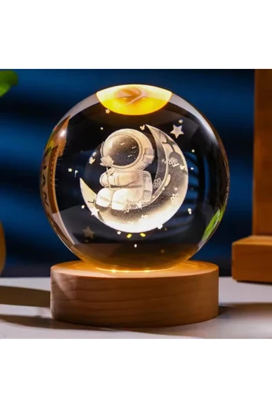 Wolawood Kristal Cam Kar Küresi 3D Hilalde Oturan Astronot Adam Temalı USB Ahşap Standlı LED Hediyelik Seti ürün görseli 1