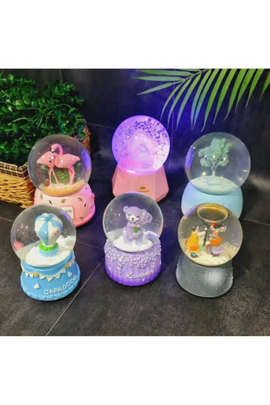 Wolawood Mini Işıklı Kar Küresi – Sevimli Dekoratif Masaüstü Aksesuar ve Anlamlı Hediyelik Ürün 1 Adet ürün görseli 1