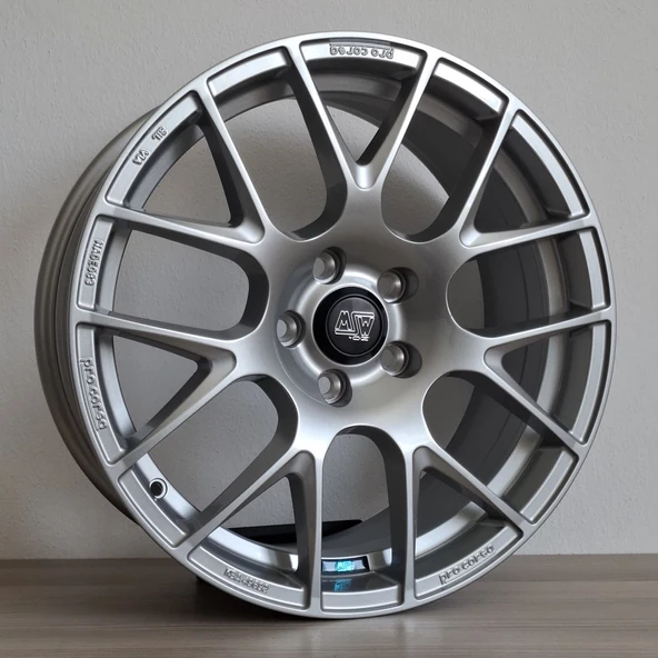 MSW-PR1 CANT 5X120 18X9.0 ET39 72.56 HYPER SILVER PROCORSA JANT DESIGNED BY O.Z. ürün görseli 1