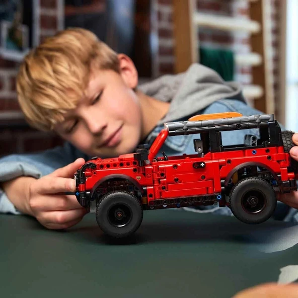 42213 Lego Technic Ford Bronco SUV 943 parça +9 yaş - Resim 6