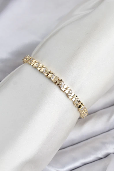 CM Model Zirkon Taşlı VIP Seri Gold Renk Pirinç Kadın Bileklik ürün görseli 1