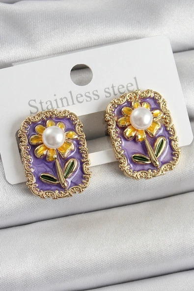 Pirinç Mor Mineli Papatya Figürlü Sanatsal Portre Model Gold Renk Kadın Küpe ürün görseli 1