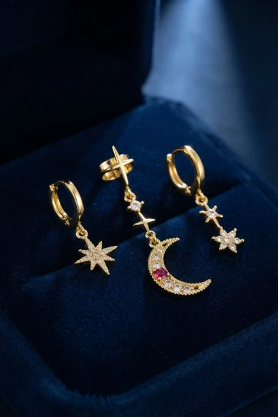 Gold Renk 3 lü Ay ve Yıldız Model Küpe ürün görseli 1