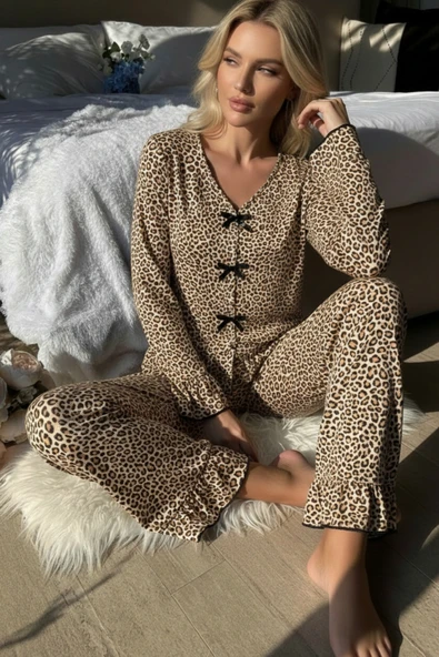 Kadın Uzun Kollu Leopar Desenli Fiyonklu Ev Giyim Pijama Takımı ürün görseli 1