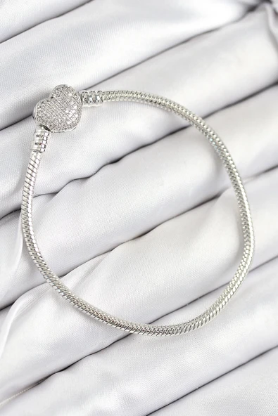 Pirinç Charm Zirkon Taşlı Kalp Model Gümüş Renk Kadın Bileklik ürün görseli 1
