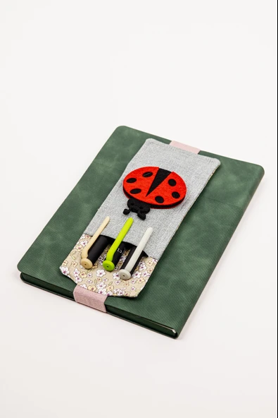 Defter Üstü Kalemlik A5 Lastikli Kalem Tutucu Kumaş Organizer ürün görseli 1