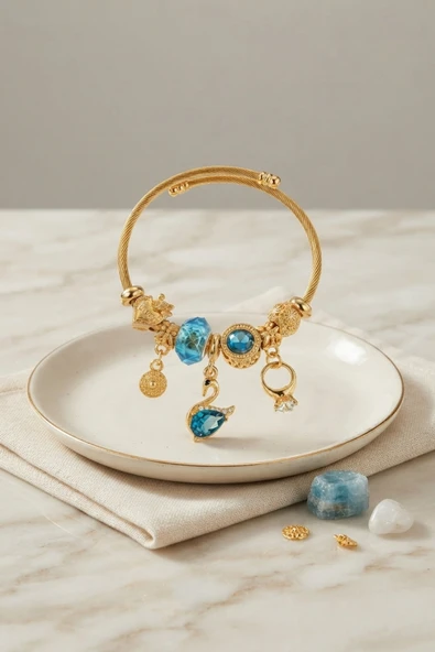 Mavi Kuğu Model Gold Renk Charmlı Bileklik - EBJ260725W44431 ürün görseli 1