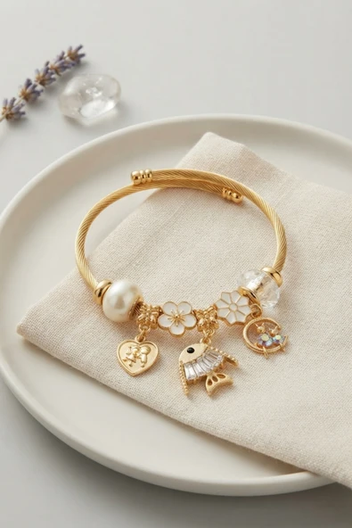 Balık Charmlı Beyaz Renk Gold Bileklik - EBJ260725W44495 ürün görseli 1