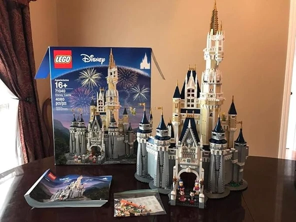 LEGO 71040 Disney  Disney Castle - Resim 2