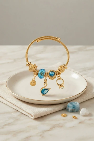 Mey İthalat® Mavi Kuğu Model Gold Renk Charmlı Bileklik ürün görseli 1