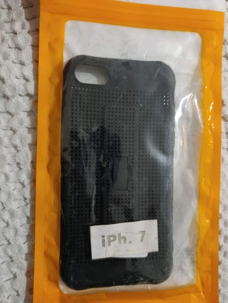 iphone 7 uyumlu delikli kılıf siyah ürün görseli 1