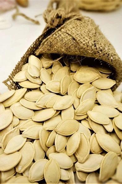 Kabak Çekirdeği Duble Çiğ 1 Kg ürün görseli 1