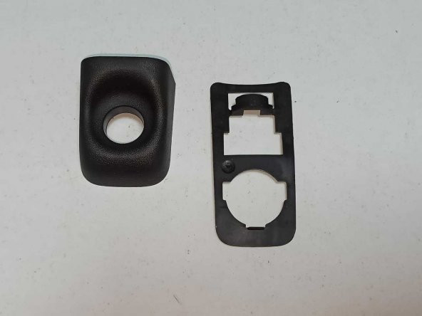 DIŞ KAPI KOLU KİLİT YUVASI PLASTİĞİ ORJİNAL RENAULT MASTER OEM 82 ürün görseli 1