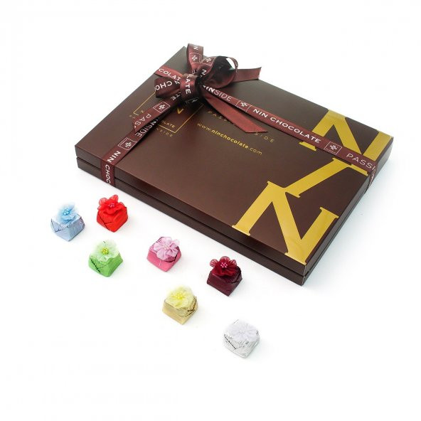 Nin Askılı Çiçek Dekorlu Fındık Giandujalı Bütün Fındıklı Sütlü Spesiyal Çikolata 525g ürün görseli 1