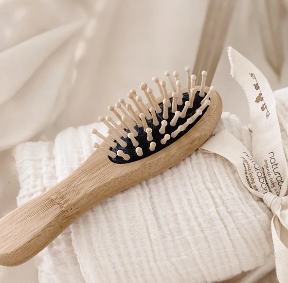 Naturaborn Organik Doğal Antibakteriyel Özellikli Bambu Bebek Tarak ürün görseli 1