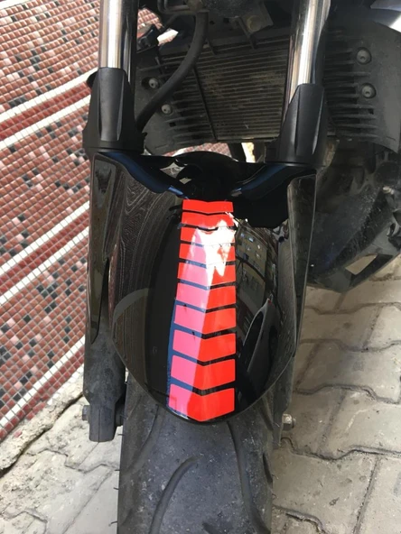 Ok Şeklinde Reflektif Kırmızı Sticker Çınar Extreme - Resim 4