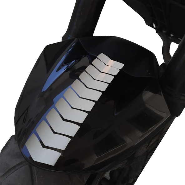 Ok Tasarımlı Süt Beyaz Çamurluk Kask Sticker Çınar Extreme ürün görseli 1