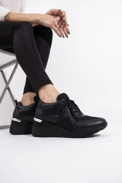 Siyah Fileli Dolgu Topuklu Sneaker Bağcıklı Spor Ayakkabı - Pily ürün görseli 1