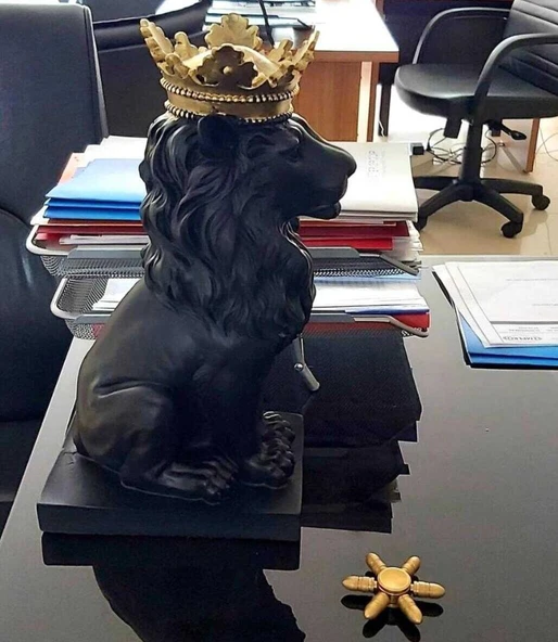 ASLAN KRAL BİBLO FİGÜRÜ SİYAH ürün görseli 1