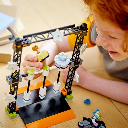 LEGO City 60341 The Knockdown Stunt Challenge - Resim 7