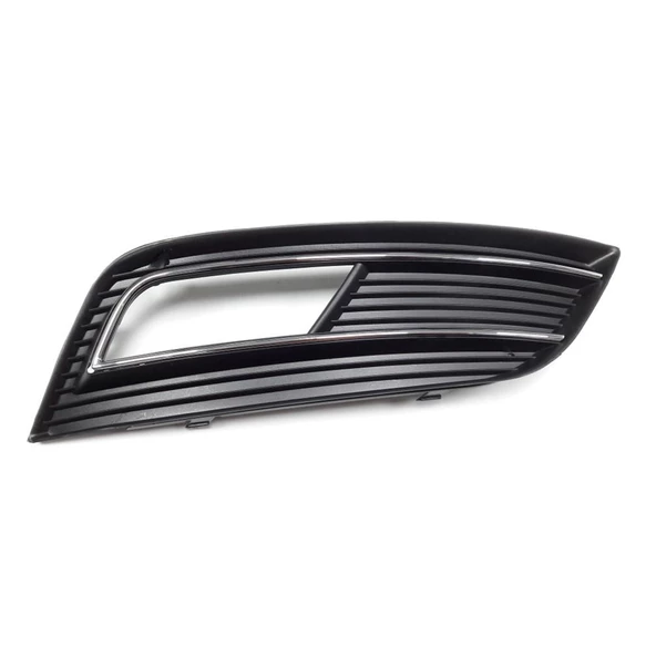 Audi A4 2013-2014-2015 Ön Tampon Sağ Sis Farı Kapağı Kromlu 8K0807682B ürün görseli 1