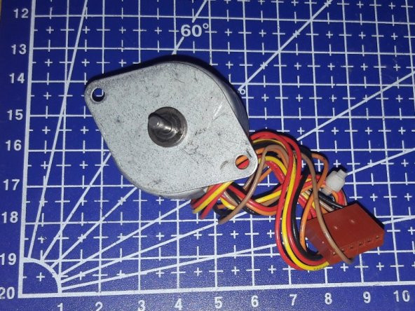 Step Motor - PF35T-48114 - Resim 4