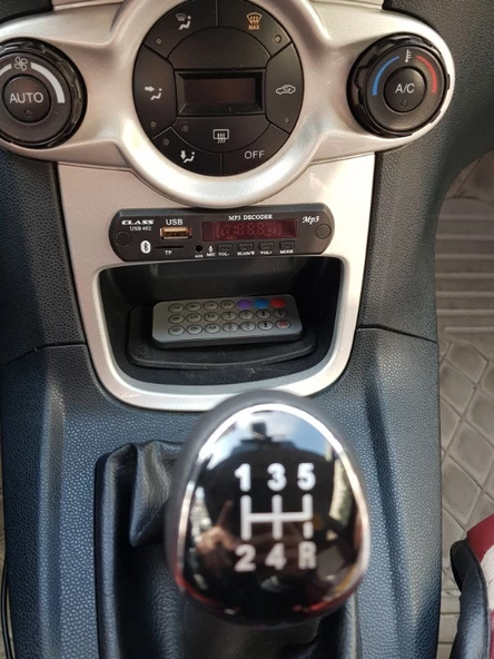Renault Megane 2 Bluetoothlu Mikrofonlu Oto Teyp Usbsd Çevirici Aux Kumandalı Telefon Alma ürün görseli 1