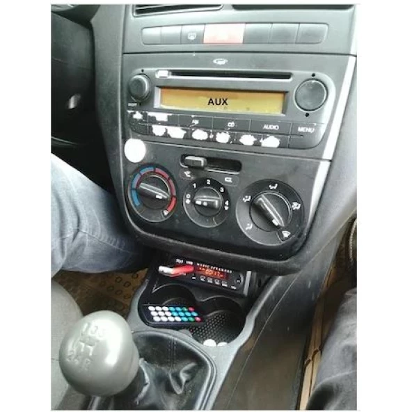 Fiat Linea Mikrofonlu Bluetoothlu Oto Teyp Usbsd Çevirici Aux Kumandalı 12volt Telefonla ürün görseli 1