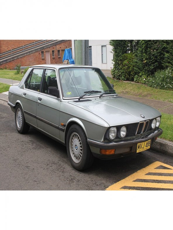 BMW E28 518/520/525/528I MOTOR KAPUT AMORTİSÖRÜ 81-90 ürün görseli 1