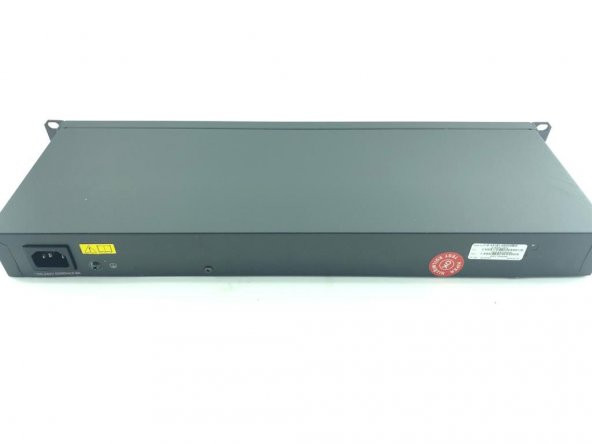 3COM 10/100/1000 SWİTCH (TEŞHİR ÜRÜNÜ) AZ KULLANILMIŞ ürün görseli 1