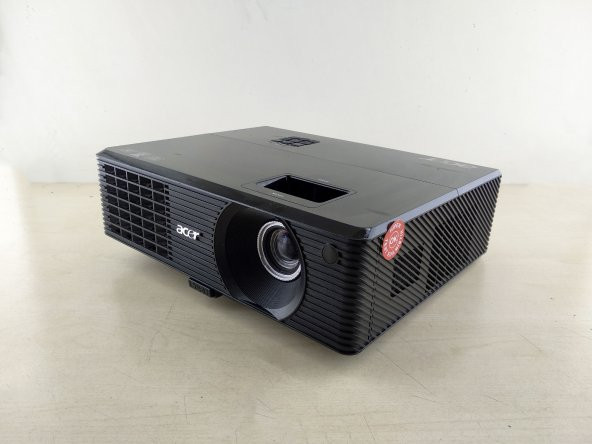 ACER X1110 DLP PROJEKSİYON VGA'LI (TEŞHİR ÜRÜNÜ) AZ KULLANILMIŞ ürün görseli 1