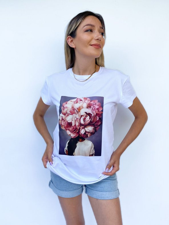 Kadın Pembe Çiçek Baskılı Basic Beyaz Tshirt - Resim 4