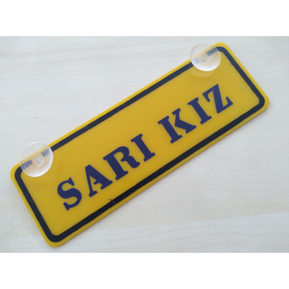 SARI DEKOR PLAKA - SARI KIZ (22x7,5cm) vantuzlu Pleksi (Dekor Levha) SARI PLAKA ürün görseli 1