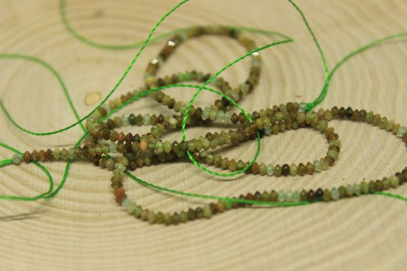 Yeşil Lal (Granat) (Garnet) Taşı Rondela Dizi 2mm ürün görseli 1