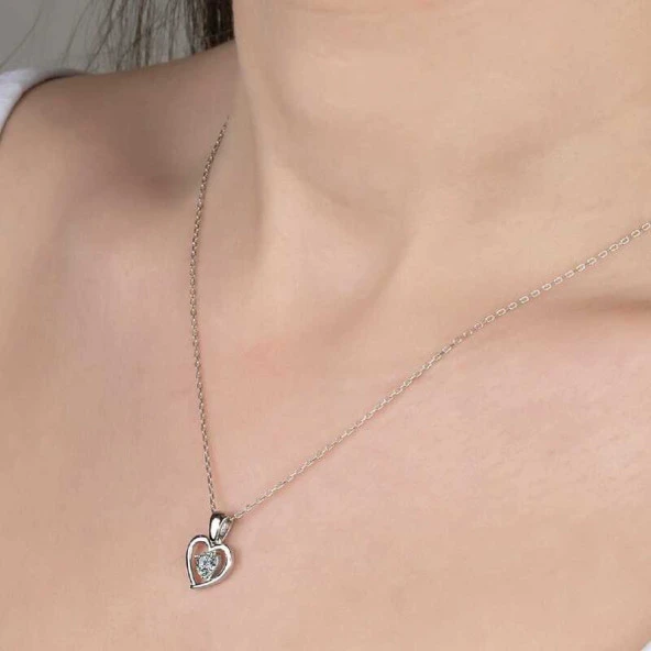 Swarovski Taşlı Gümüş Kalp Bayan Kolye ürün görseli 1