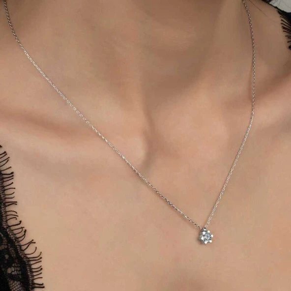 Swarovski Taşlı Gümüş Tektaş Bayan Kolye ürün görseli 1