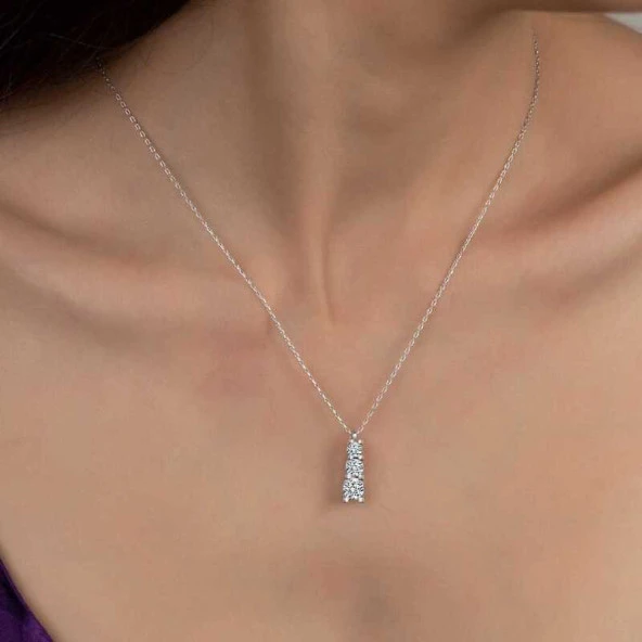 Swarovski Taşlı Gümüş Üçtaş Tektaş Bayan Kolye ürün görseli 1