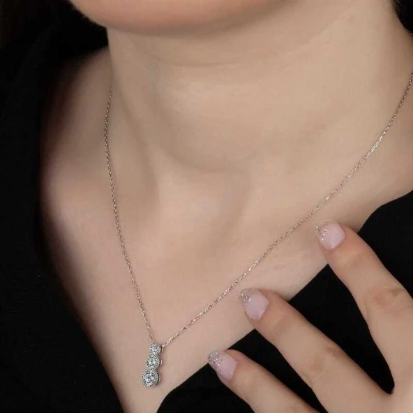Swarovski Taşlı Gümüş Üçtaş Tektaş Bayan Kolye ürün görseli 1