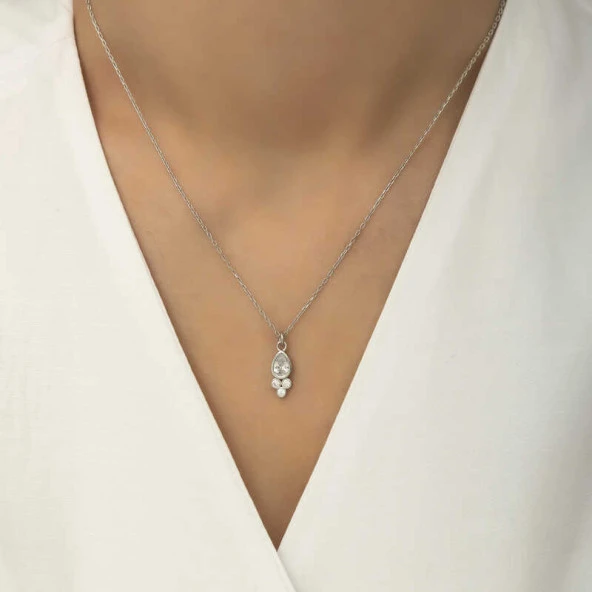 Gümüş Çiğ Damlası Tektaş Bayan Kolye ürün görseli 1