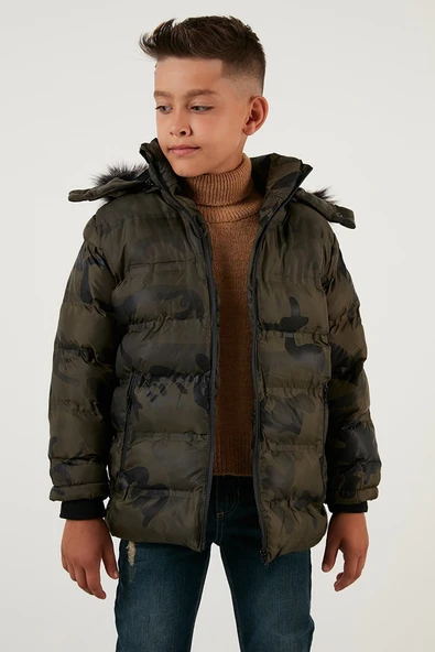 Life For Moda Erkek Çocuk Kamuflaj Desenli Fermuar Cepli Tüylü Kapüşonlu Şişme Mont Kaban ürün görseli 1