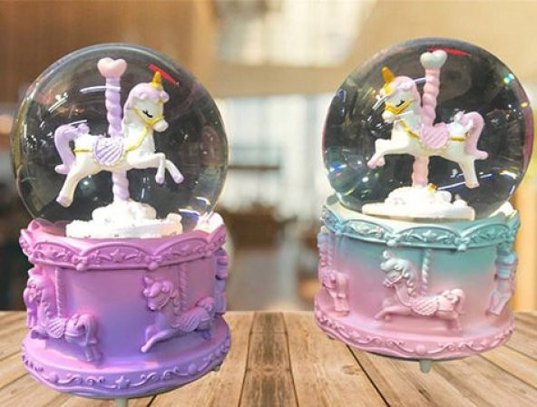 Unicorn Müzikli Püskürtmeli Kar Küresi - Resim 2