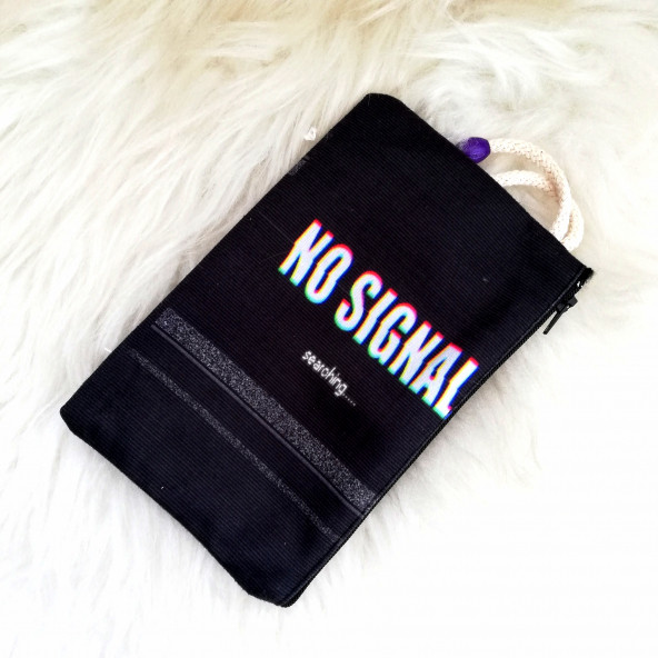 No Signal yazılı Bez Cüzdan Kalemlik ürün görseli 1