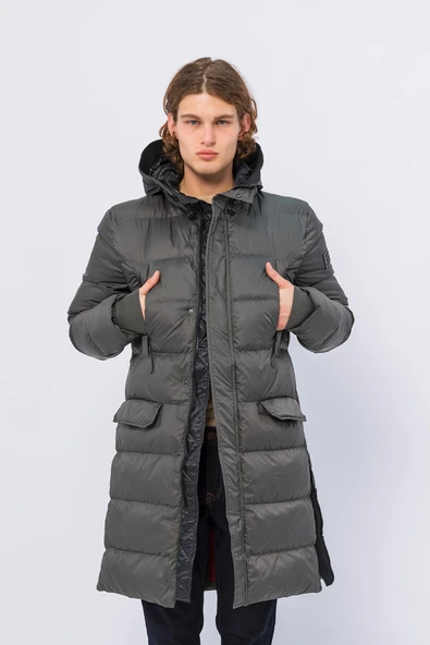 Erkek Regular Fit Kapüşonlu Çok Cepli Eldivenli Rüzgar ve Su Geçirmez Şişme Kışlık Uzun Mont ürün görseli 1