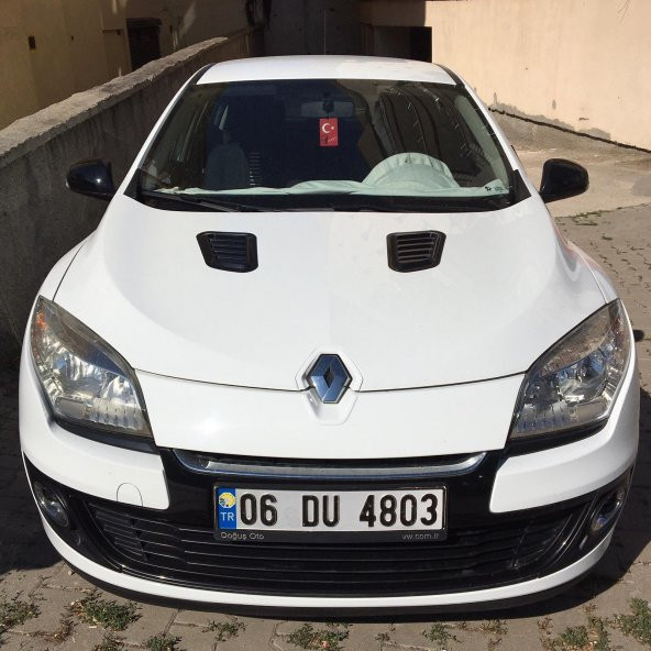 Renault Megane 3 Piano Black Kaput Üstü Havalandırma Izgarası ürün görseli 1