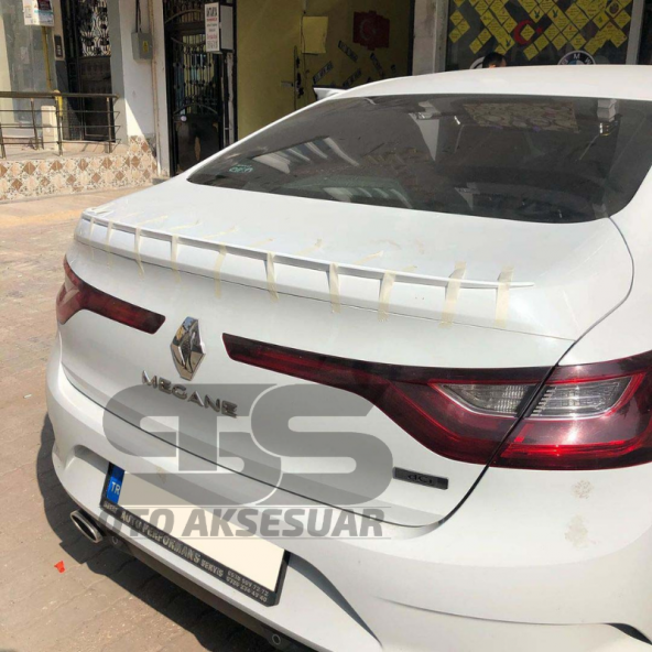 Renault Megane 4 Bagaj Üstü Slim Spoiler Piano Black Parlak Beyaz ürün görseli 1